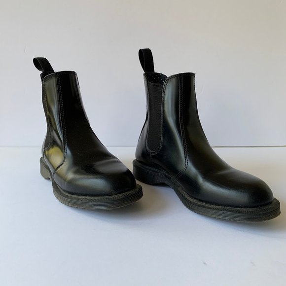 2976 smooth doc martens
